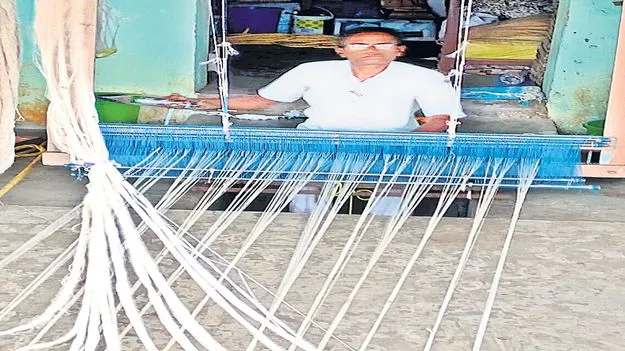 నేతన్న జీవితాల్లో వెలుగు