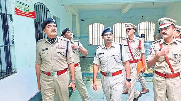జైళ్ల శాఖ డీజీ సబ్‌జైలు తనిఖీ