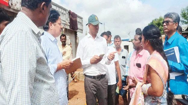 ఇందిరమ్మ ఇళ్ల నిర్మాణాలను వేగవంతం చేయండి