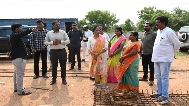 నెలాఖరులోగా వీ-హబ్‌ భవనం పూర్తి చేయాలి