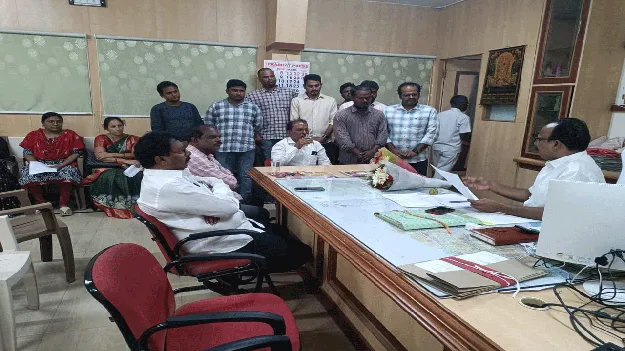 పదోన్నతుల తర్వాతే బదిలీలు చేపట్టండి