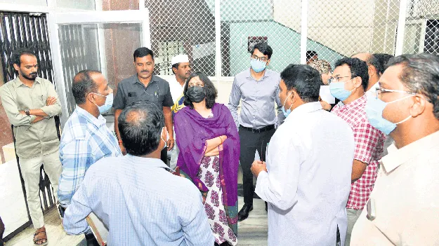 జనరల్‌ ఆసుపత్రిని శుభ్రంగా ఉంచాలి