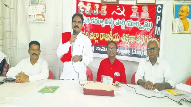 విద్వేషాలు, ఉద్రిక్తతలే మోదీ ఆయుధాలు 