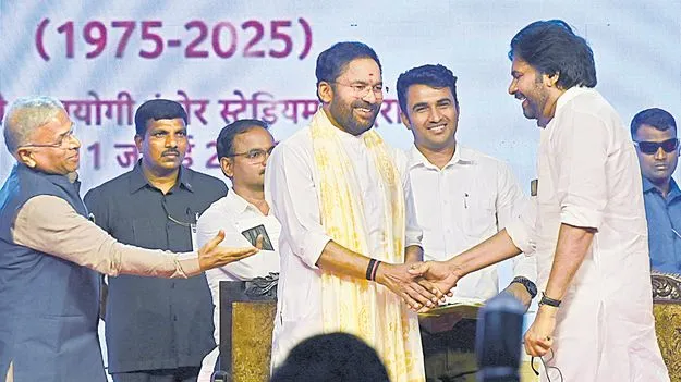 Hyderabad: మాతృభాష అమ్మ.. హిందీ పెద్దమ్మ! 