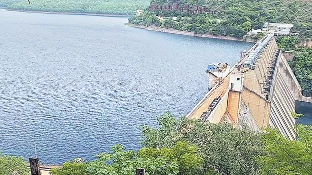 Srisailam: నిండుకుండలా శ్రీశైలం