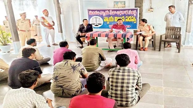 నేరాలతో ప్రేమానురాగాలకు దూరం