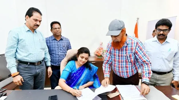 సమాచారశాఖ స్పెషల్‌ కమిషనర్‌గా ప్రియాంక 