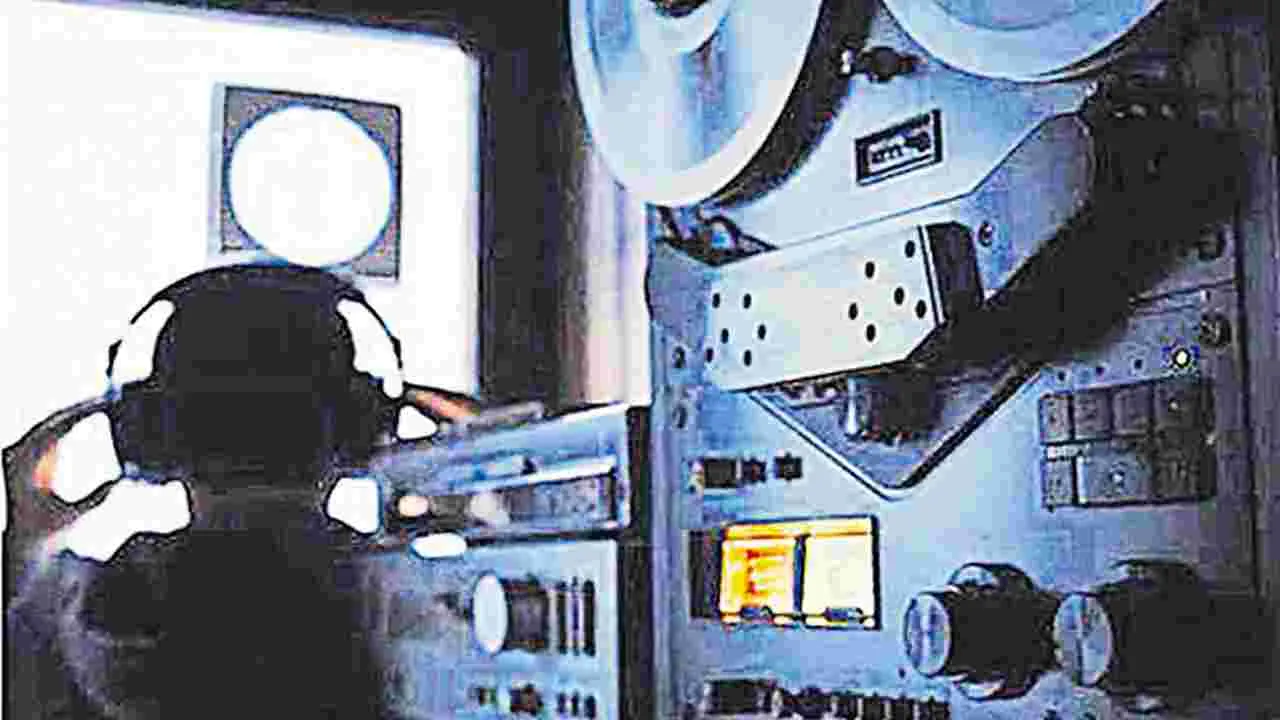 Phone tapping: చట్టంతో చెలగాటం