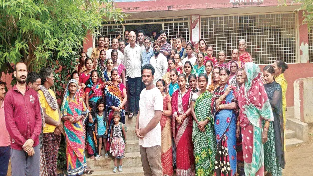   హొన్నాళి పాఠశాల పరిశీలన