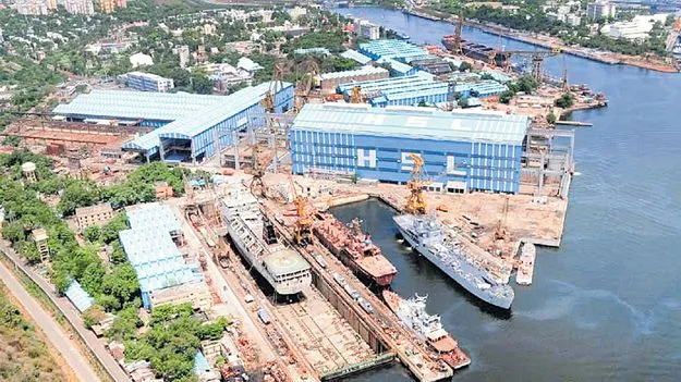 నౌ..కాశ్రయం!