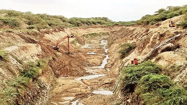    ఆగిన హంద్రీ విస్తరణ పనులు