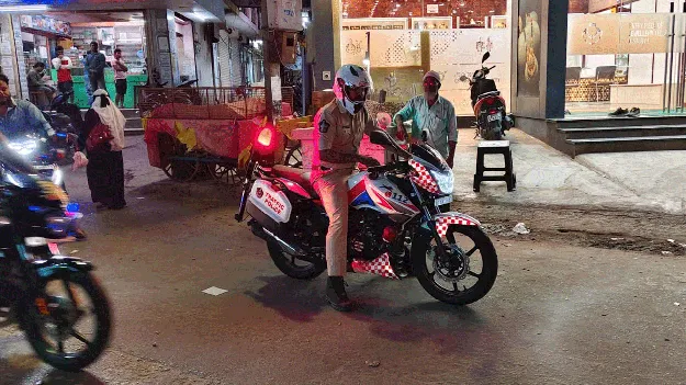   ట్రాఫిక్‌ విధుల్లో ఎస్పీ