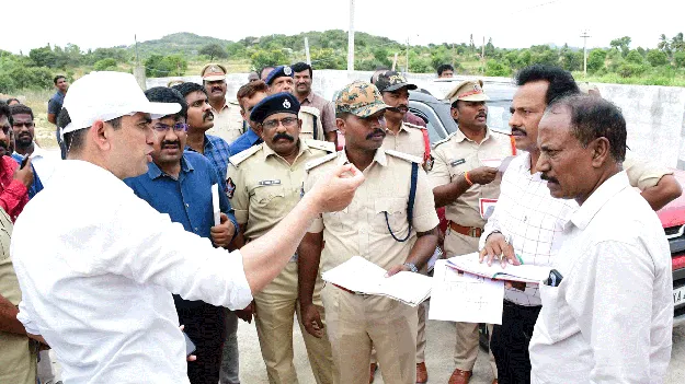 సీఎం రాకకు తిమ్మరాజుపల్లె సిద్ధం 