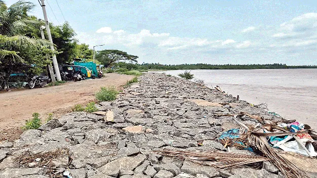 ఏటిగట్టు భద్రం