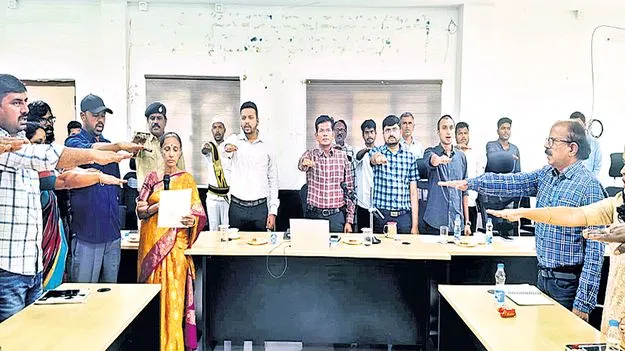 సేవా దాతలుగా గిరి యువత