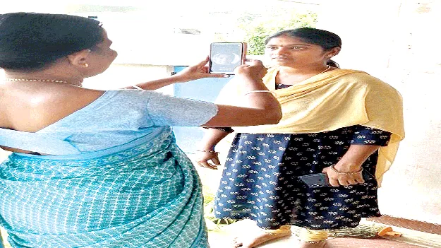 అంగన్వాడీ కేంద్రాల్లో అక్రమాలకు చెక్‌