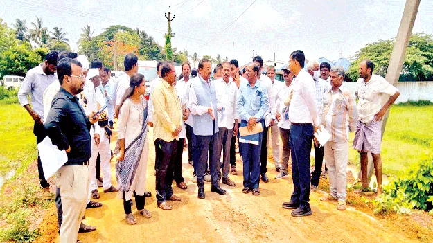 ‘ఉపాధి’ పనులపై అలసత్వం ఎందుకు?