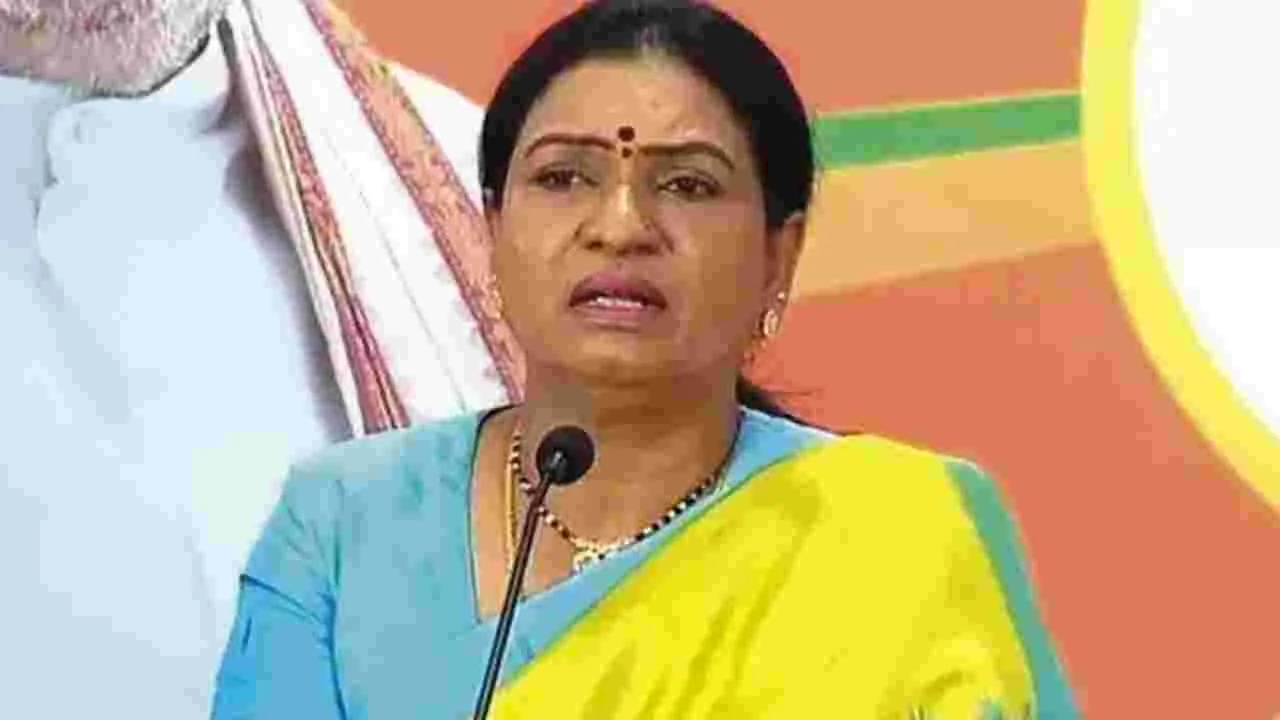 BJP: ఫోన్‌ ట్యాపింగ్‌పై సీబీఐతో విచారణ చేయించాలి: డీకే అరుణ 
