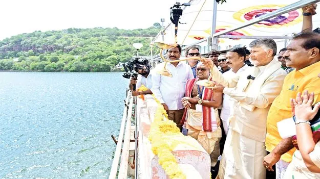    జలమే దైవం!