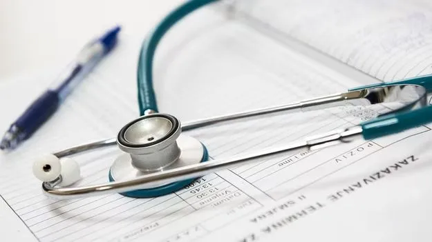 Hospitals: 55 ఆస్పత్రుల సూపరింటెండెంట్లకు నోటీసులు 