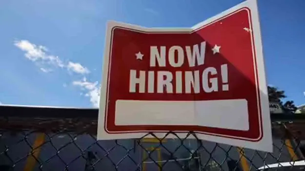 ద్వితీయ శ్రేణి నగరాల్లో నియామకాల జోరు