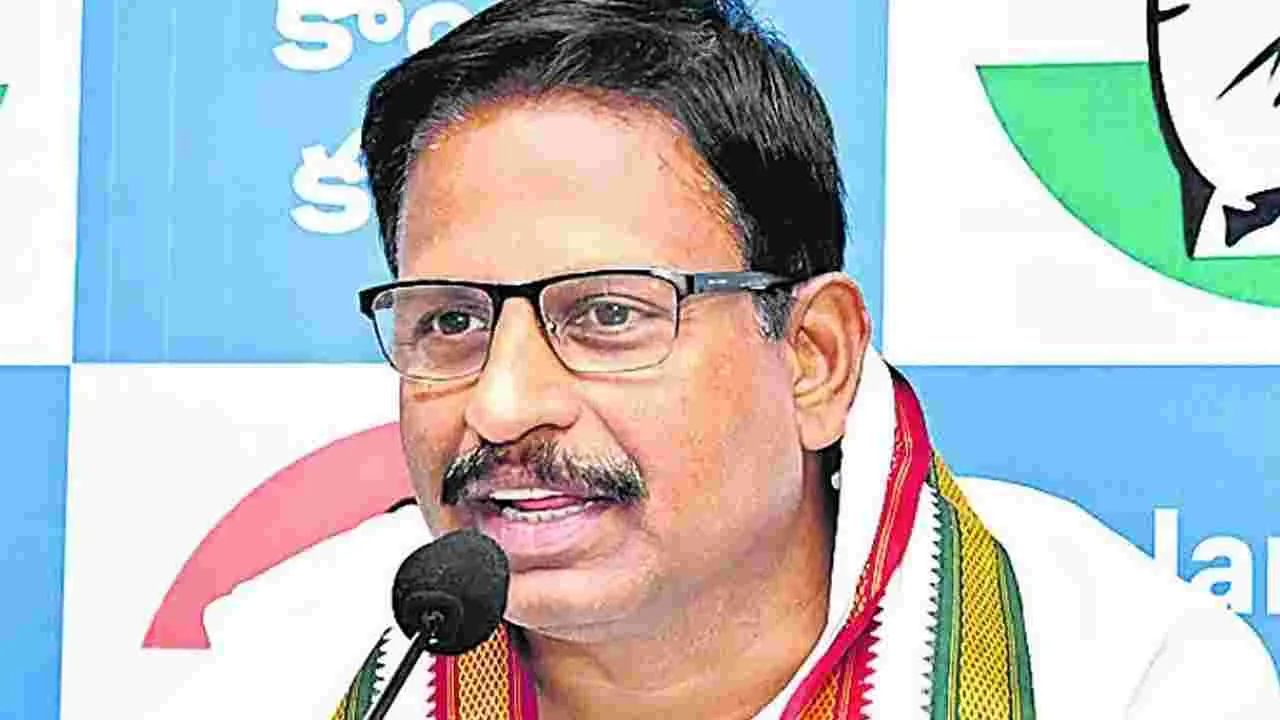 Yennam srinivas Reddy: హరీశ్‌, కేసీఆర్‌ కమిషన్‌ ఎదుట హాజరైతేనే వాస్తవాలు వెలుగులోకి: యెన్నం