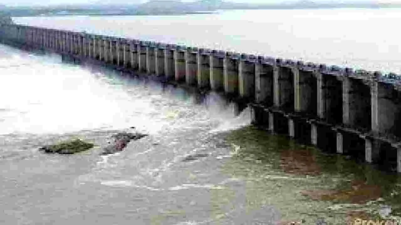 Jurala Reservoir: జూరాలకు నిలకడగా వరద 