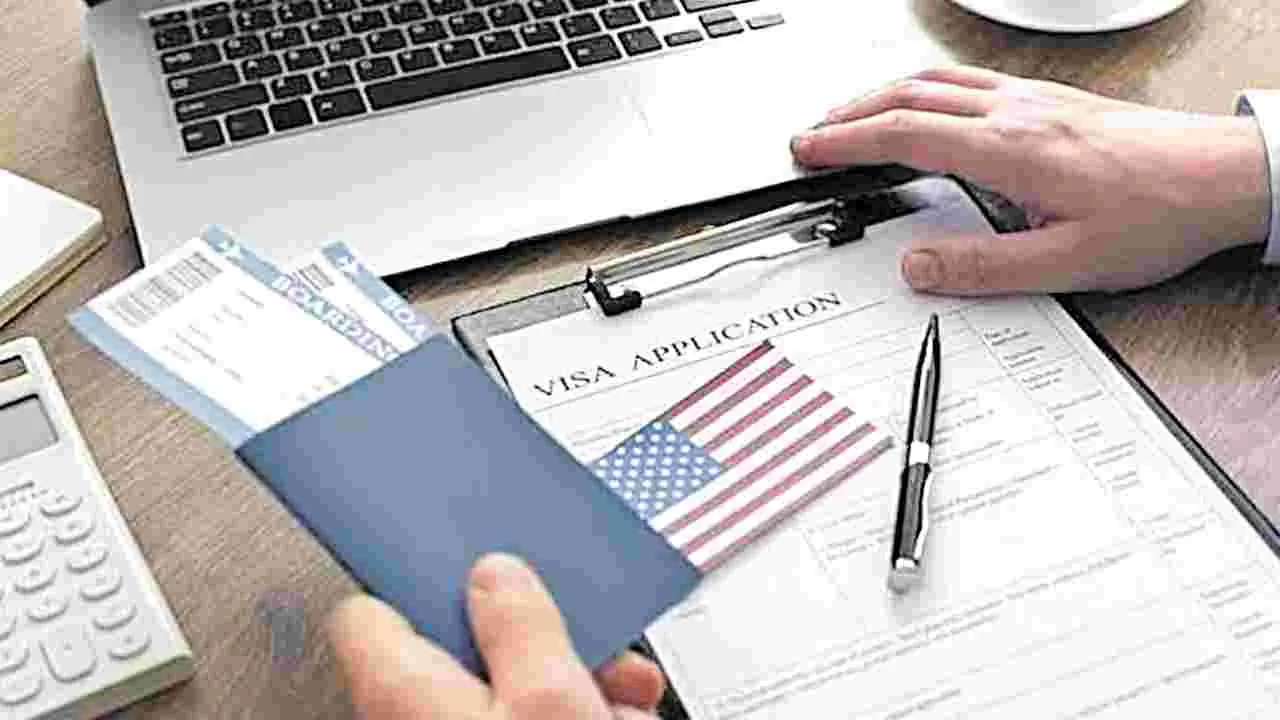 US Visa: వచ్చే ఏడాది నుంచి అమెరికా వీసా చార్జీల పెంపు