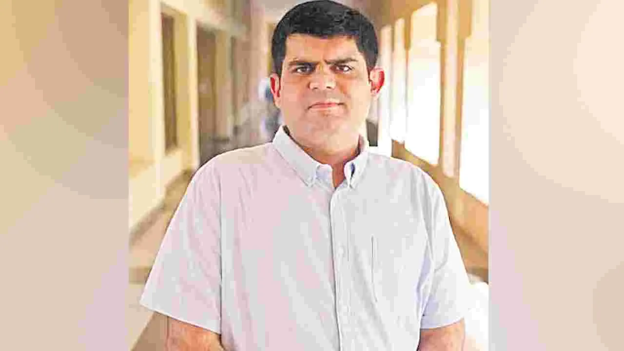 ఐఎస్‌‌బీలో అసిస్టెంట్‌ ప్రొఫెసర్‌ ఆత్మహత్య