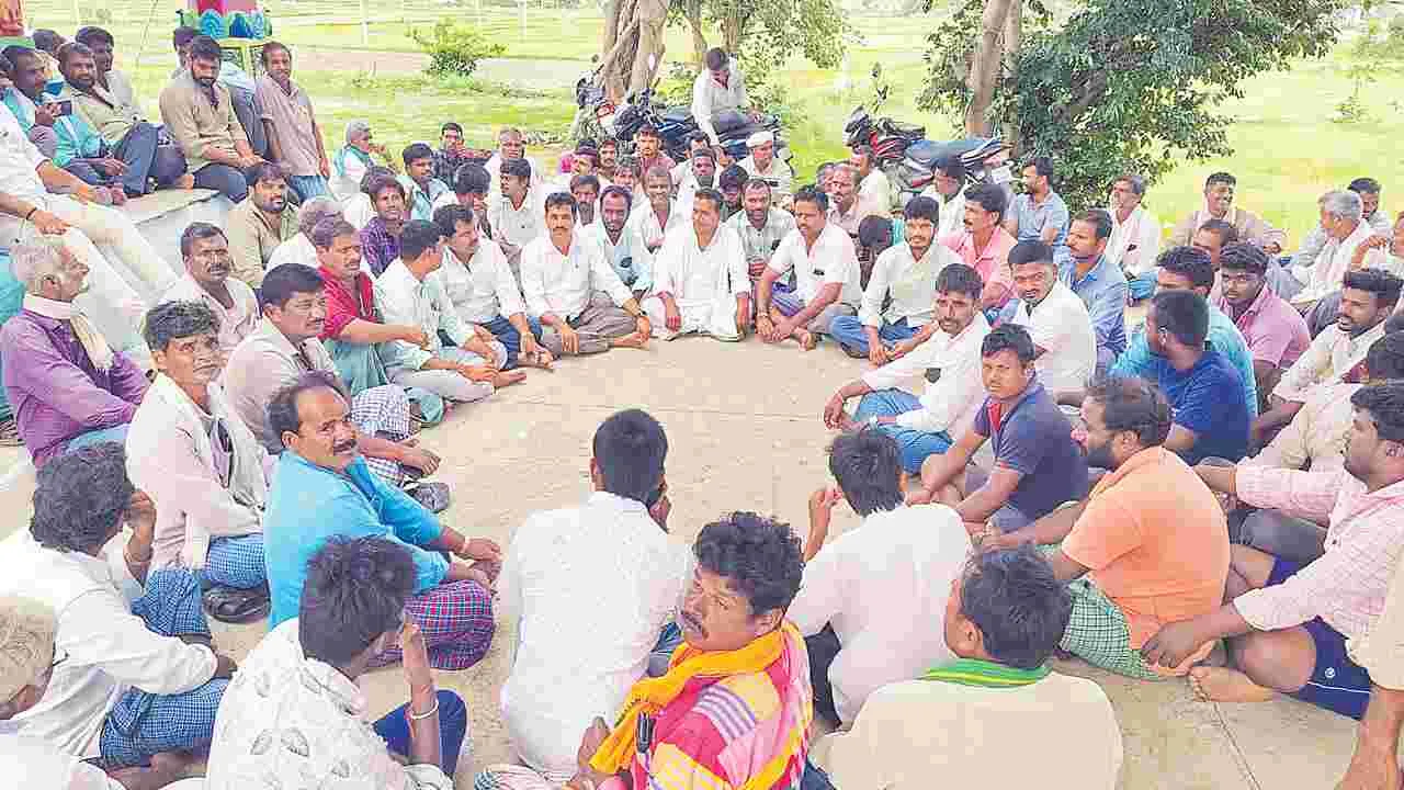 Kamareddy: గ్రామాల్లో మద్యపానాన్ని నిషేధిస్తూ తీర్మానం 