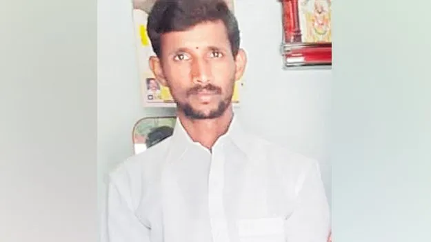 Farmer Suicide: అప్పుల బాధతో రైతు ఆత్మహత్య