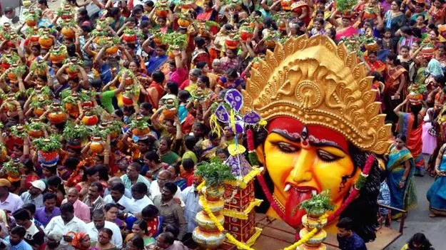 Bonalu: 26న గోల్కొండ కోటలో బోనాలు ప్రారంభం