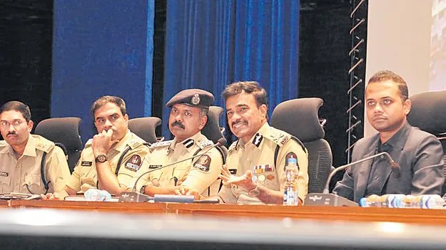 Hyderabad: ట్రాఫిక్‌ జామ్‌ అయితే.. 3 కి.మీ. ముందే గూగుల్‌ చెప్తుంది!