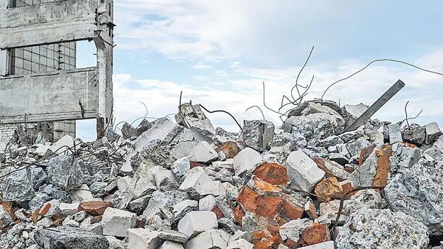 Building Construction: నిర్మాణ వ్యర్థాల నిర్వహణ ప్రణాళిక ఉంటేనే.. ఇకపై భవనాలకు అనుమతుల జారీ!