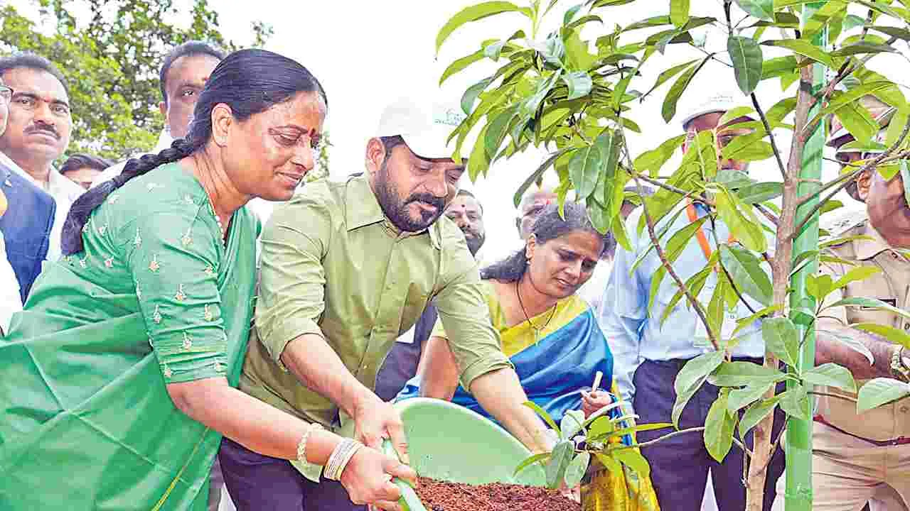 CM Revanth Reddy: మహిళలకు 60 ఎమ్మెల్యే టికెట్లు