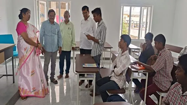 పరిసరాలు పరిశుభ్రంగా ఉంచుకోవాలి