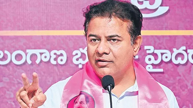 KTR: కేటీఆర్‌ ఫోన్లు, ల్యాప్‌టాప్‌లో ఏముంది?