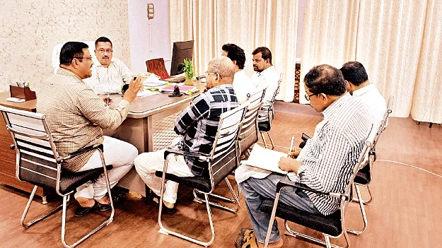  ఓటర్ల జాబితా తయారీకి సహకరించండి 