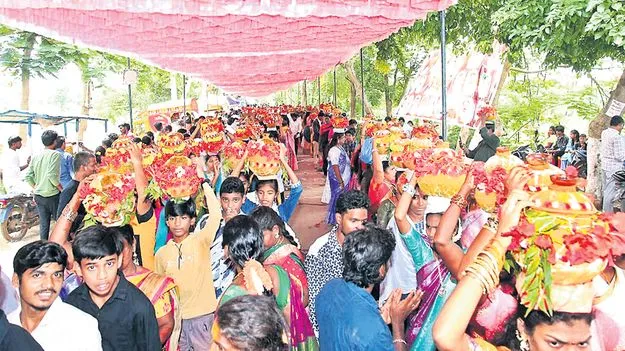 ఘనంగా మాడుగుల మోదకొండమ్మ జాతర