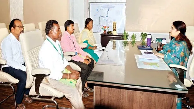 కలెక్టర్‌ను కలిసిన స్వచ్ఛ సర్వేక్షణ్‌ బృందం 