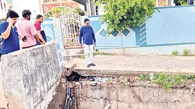 కమిషనర్‌ ఆకస్మిక తనిఖీ