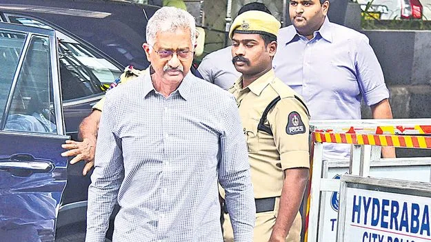 జడ్జిల ఫోన్లు ఎందుకు ట్యాప్ చేశారు?