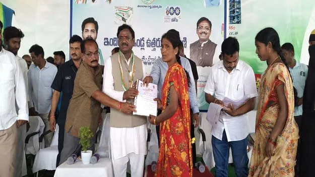 అర్హులైన ప్రతీ ఒక్కరికి ఇందిరమ్మ ఇళ్లు 