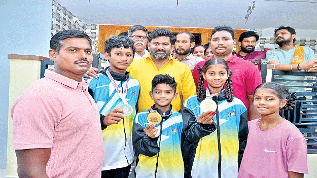 తైక్వాండో పోటీల్లో సత్తాచాటారు