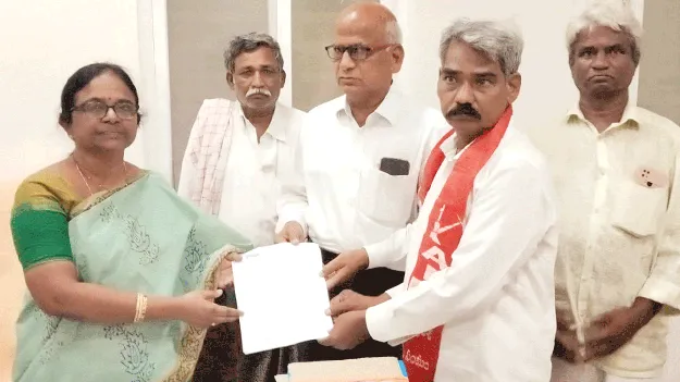 రైతుభరోసా రథాన్ని తిప్పాలి 