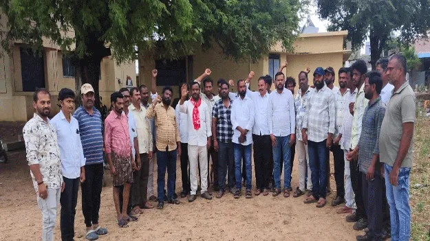 ‘ప్రతి నెలా మొద టి వారంలోనే జీతాలు చెల్లించాలి’