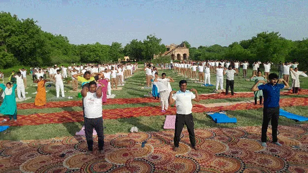 యోగాంధ్రతో ఆరోగ్యాంధ్ర సాధించాలి : ఆర్డీవో