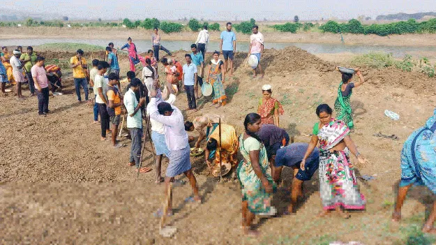 kumaram bheem asifabad- ఉపాధి కూలీలకు బీమా భరోసా