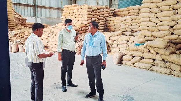 సీఎంఆర్‌ అప్పగింత వేగవంతం చేయాలి