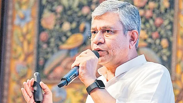 Ashwini Vaishnaw: ఉపాధికి లక్ష కోట్ల ఊతం